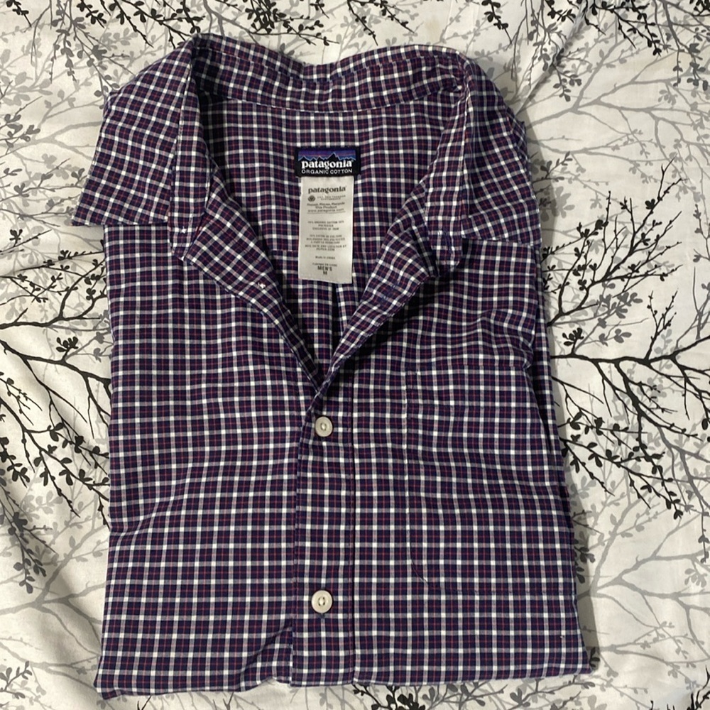 Men’s Patagonia shirt. Size M
